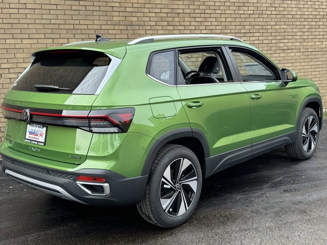 New 2026 Volkswagen Taos SE AWD/4WD image 21