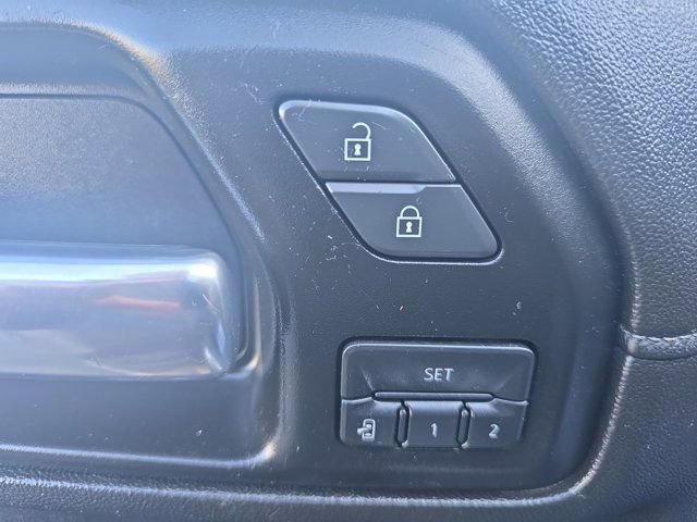 Used 2020 Chevrolet Silverado 2500 LTZ w/ LTZ Convenience Package image 28