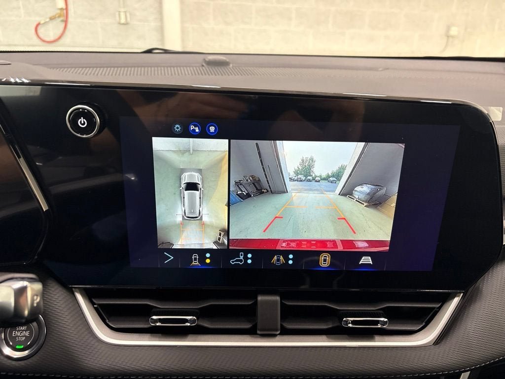 New 2027 Chevrolet Equinox LT w/ Safety and Technology Package AWD/4WD image 37