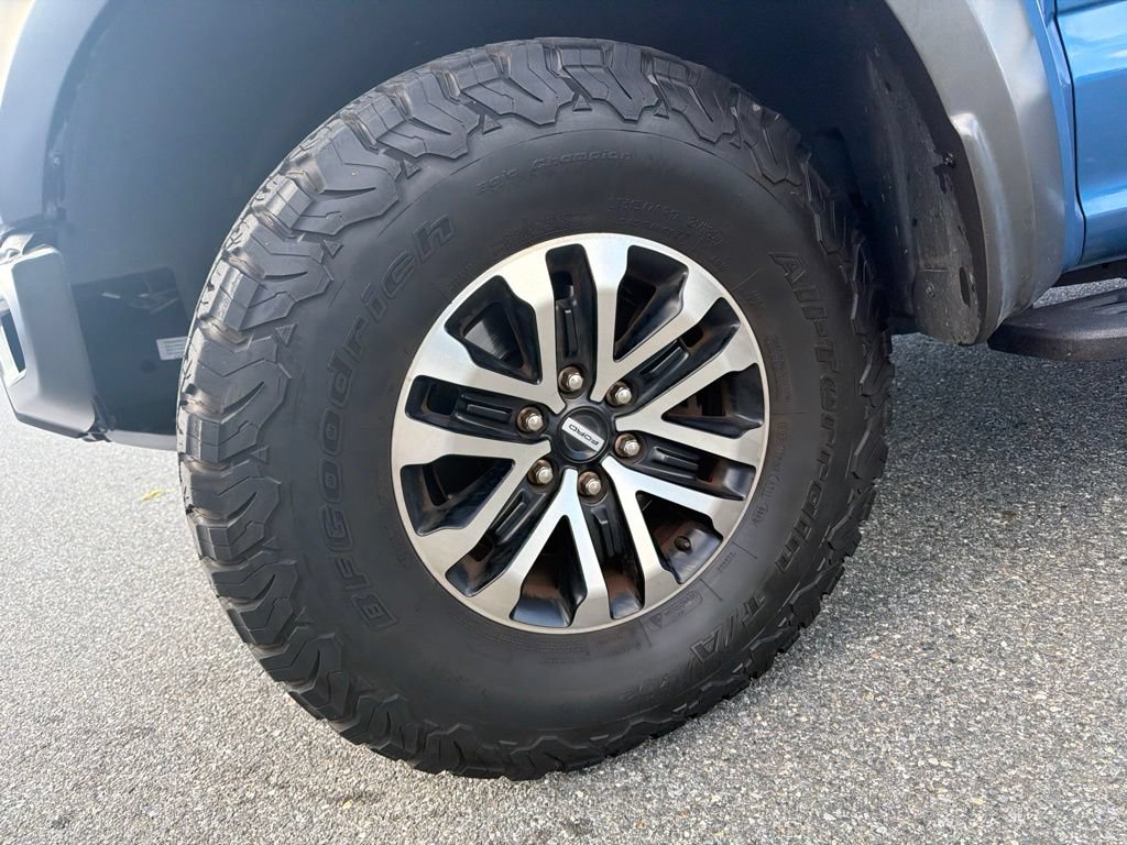 Used 2019 Ford F150 Raptor w/ Equipment Group 802A Luxury AWD/4WD image 8