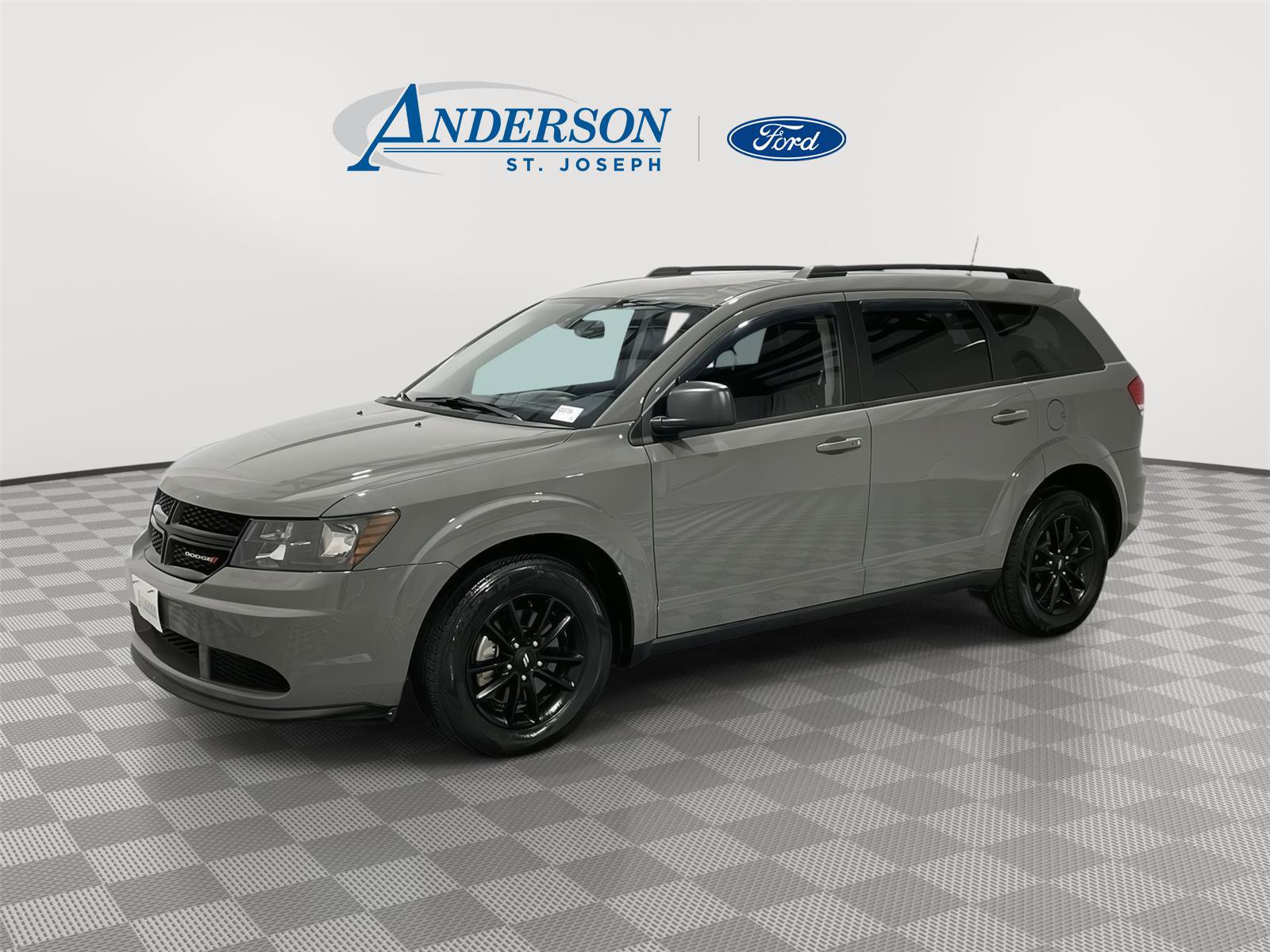 Used 2020 Dodge Journey SE w/ Blacktop Package image 1