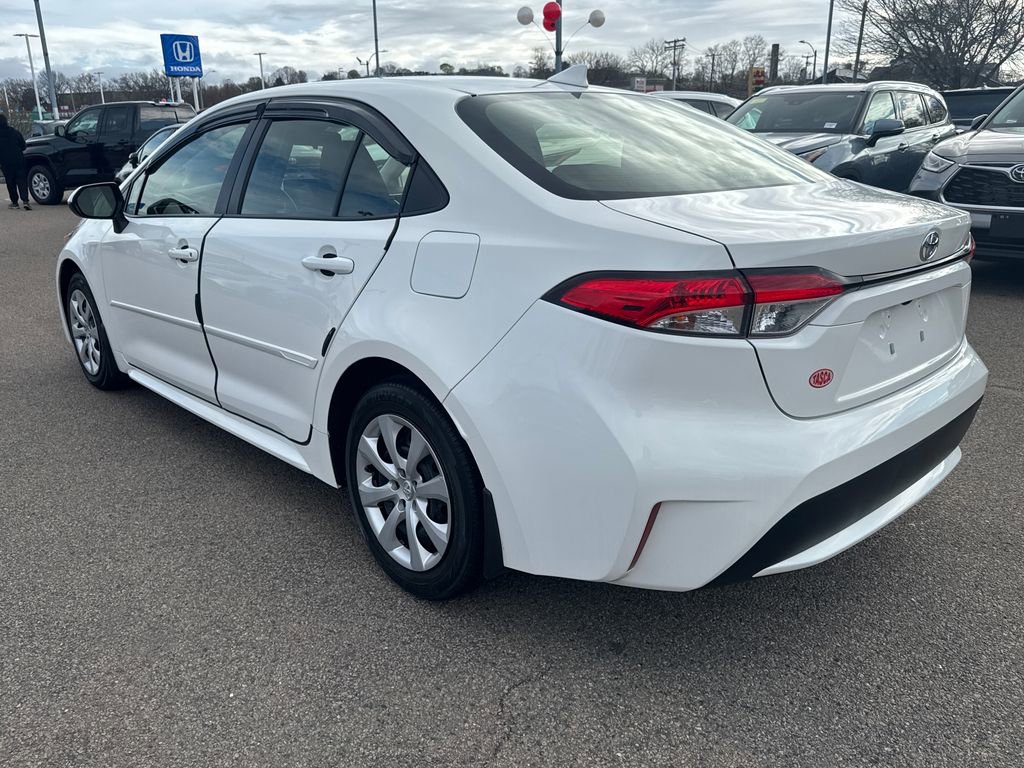 Used 2020 Toyota Corolla LE FWD image 5