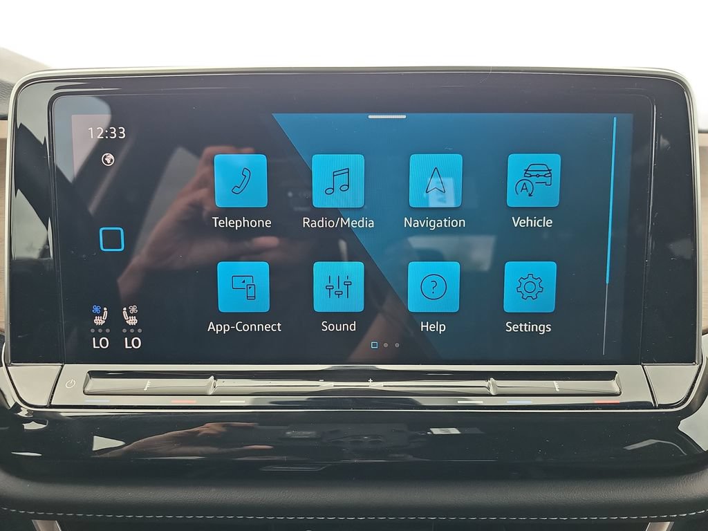 Used 2025 Volkswagen Atlas SE FWD image 21