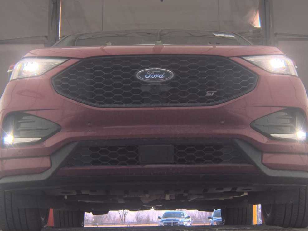 Used 2023 Ford Edge ST w/ Equipment Group 401A image 3