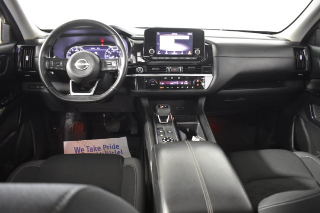 Used 2022 Nissan Pathfinder SV w/ SV Premium Package AWD/4WD image 27