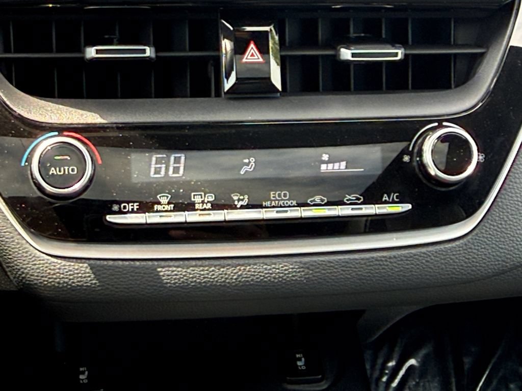 Used 2021 Toyota Corolla XSE FWD image 16