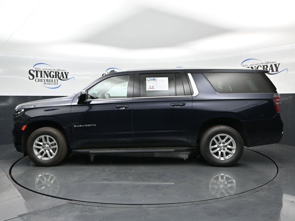 Used 2024 Chevrolet Suburban LT image 4