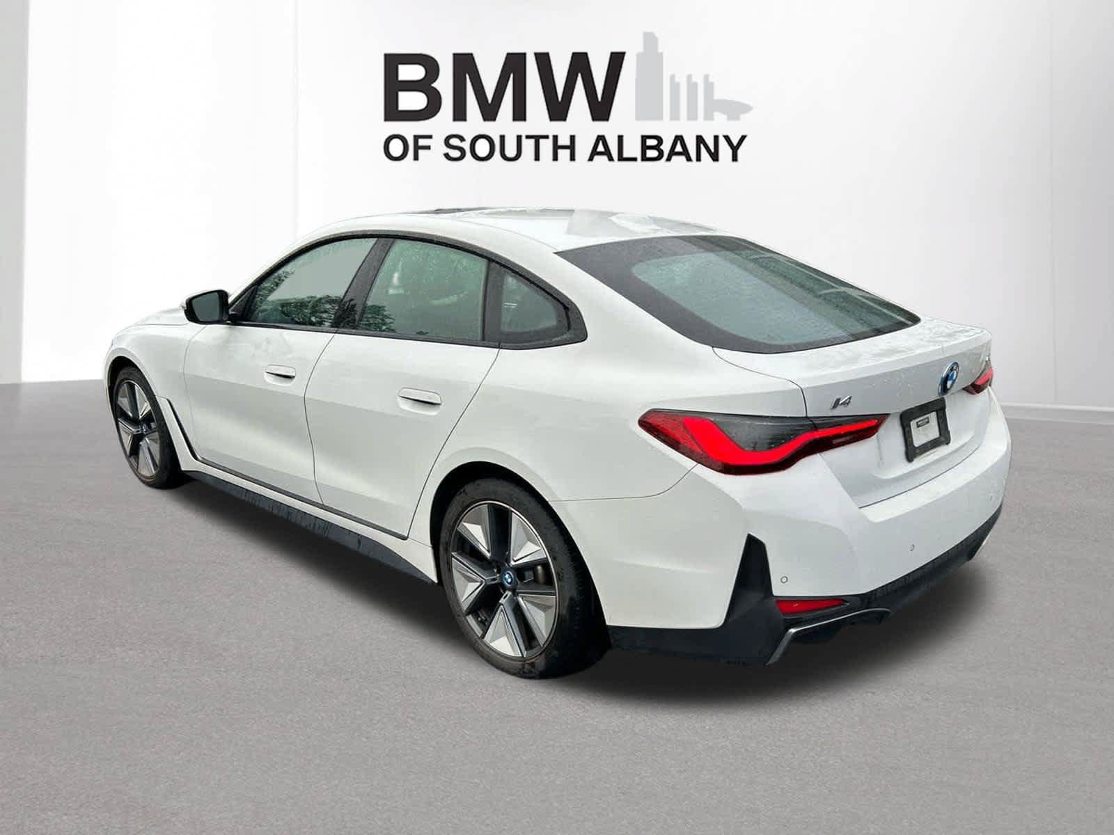 Used 2023 BMW i4 eDrive40 w/ Premium Package RWD image 3