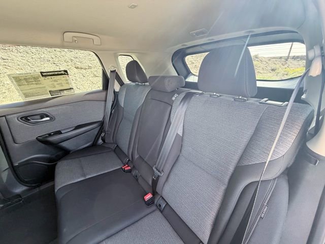 Used 2023 Nissan Rogue SV image 24