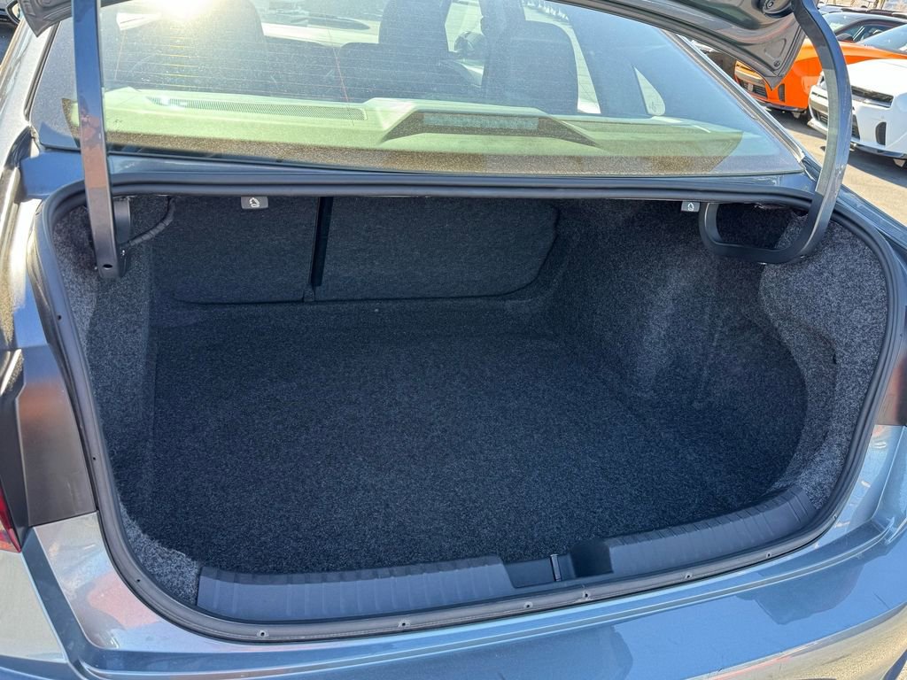 Used 2024 Volkswagen Jetta SE image 18