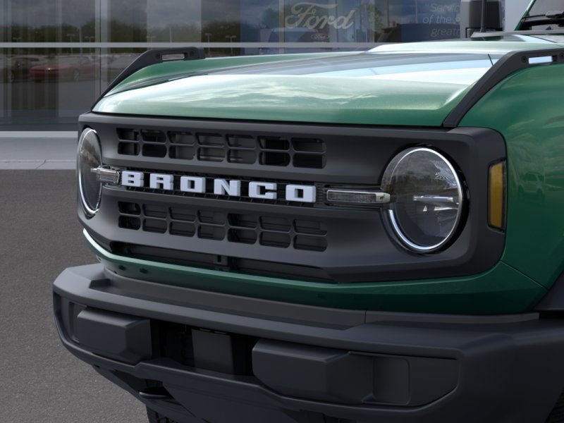 New 2025 Ford Bronco 4-Door image 19