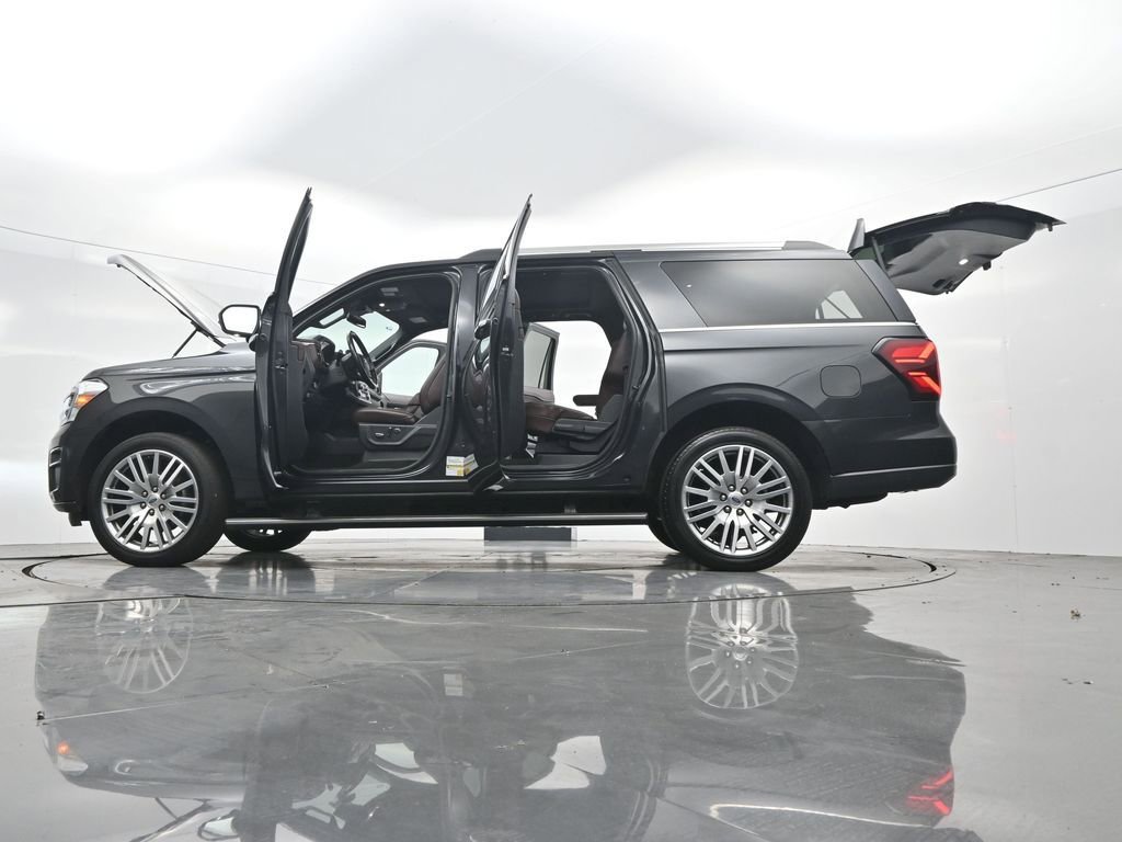 Used 2023 Ford Expedition Max Limited image 47