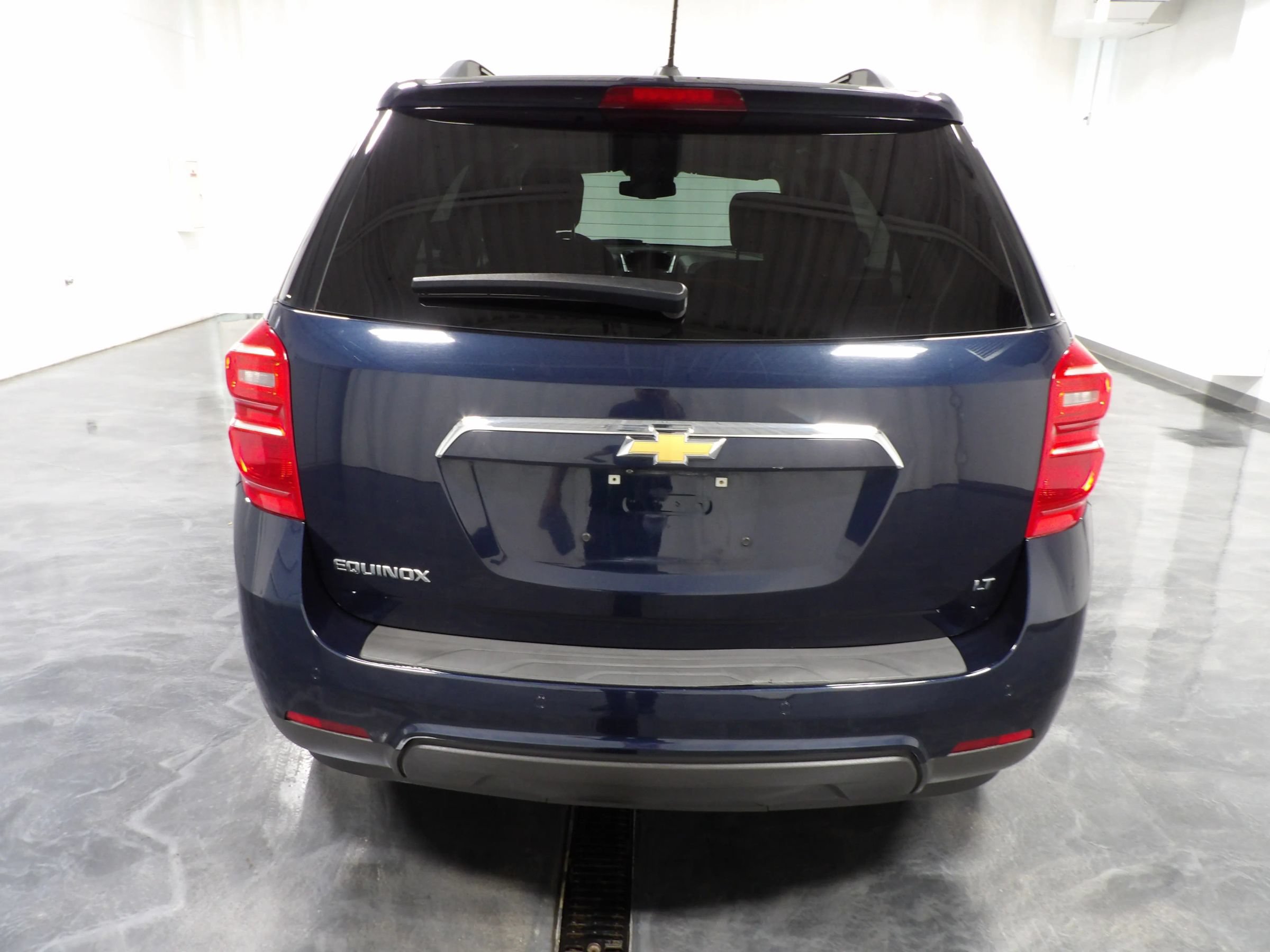 Used 2017 Chevrolet Equinox LT w/ Convenience Package FWD image 5