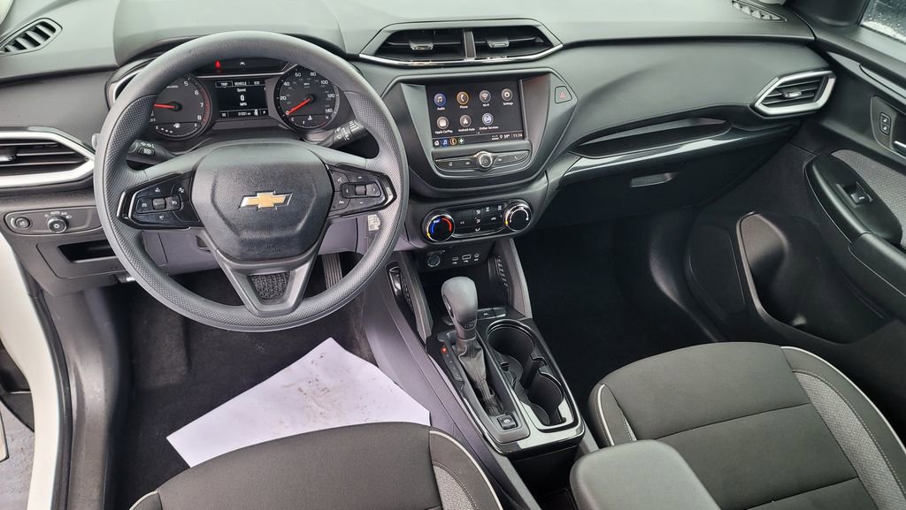 Used 2023 Chevrolet TrailBlazer LS FWD image 24