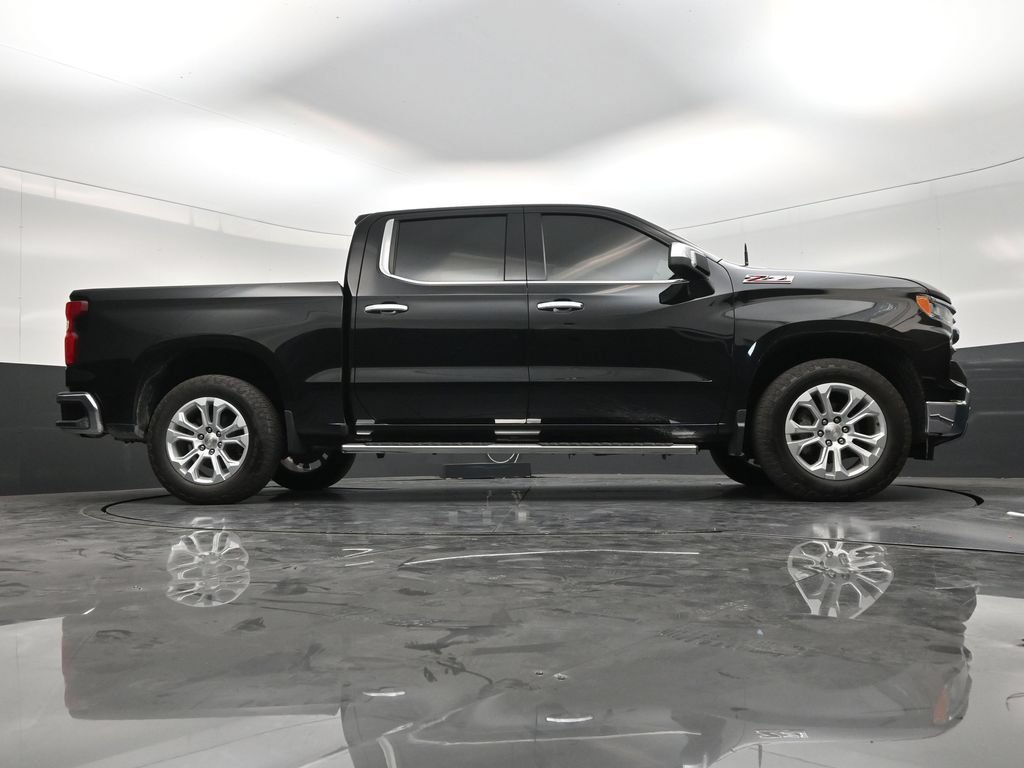 Used 2023 Chevrolet Silverado 1500 LTZ AWD/4WD image 25