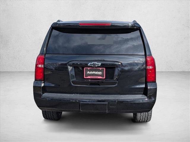 Used 2017 Chevrolet Suburban LT image 6