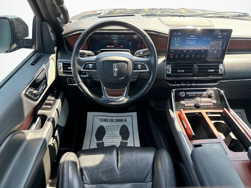 Used 2023 Lincoln Navigator L Reserve AWD/4WD image 23