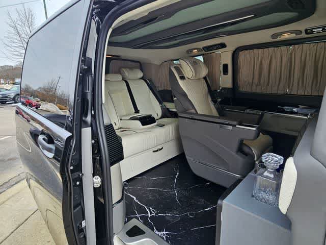 Used 2023 Mercedes-Benz Metris Passenger image 21