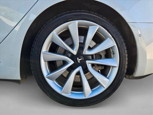 Used 2019 Tesla Model 3 Long Range image 23