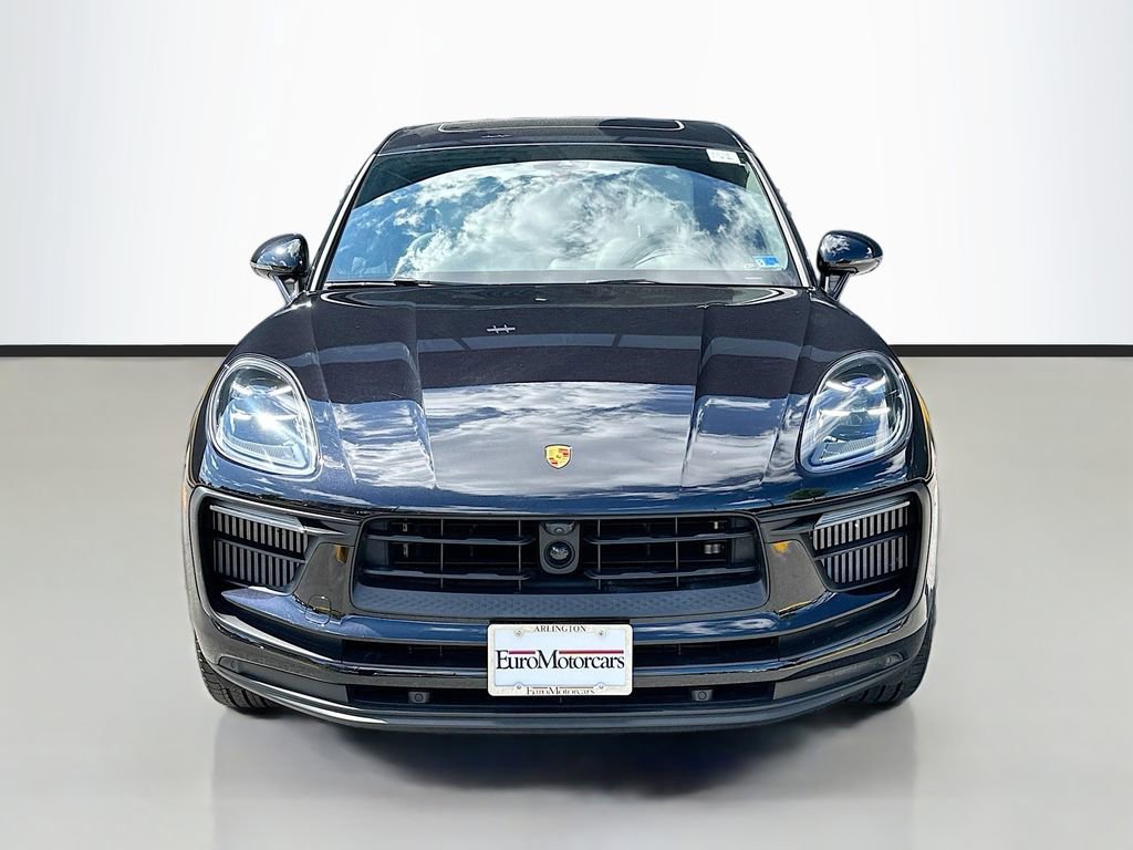 Certified 2023 Porsche Macan S AWD/4WD image 6
