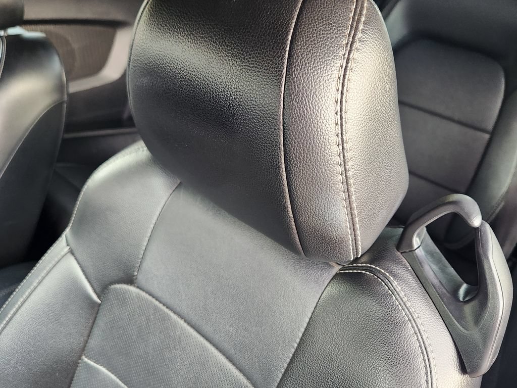 Used 2018 Ford Mustang Premium RWD image 13