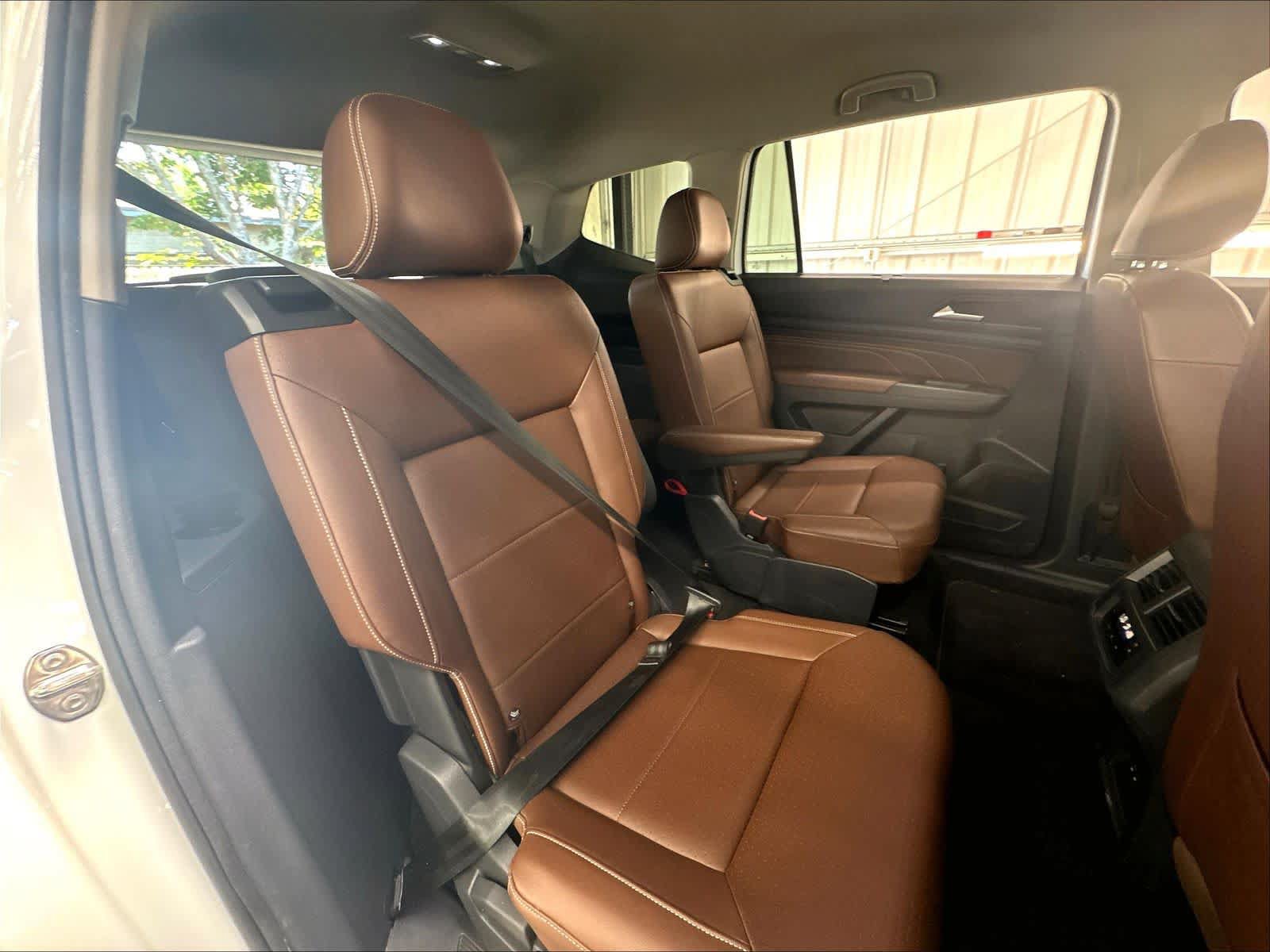 Used 2023 Volkswagen Atlas SE w/ Black Wheel Package FWD image 28