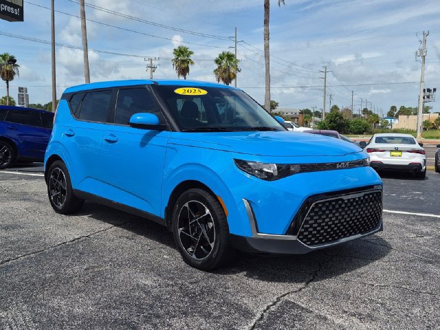 Used 2025 Kia Soul EX FWD image 3