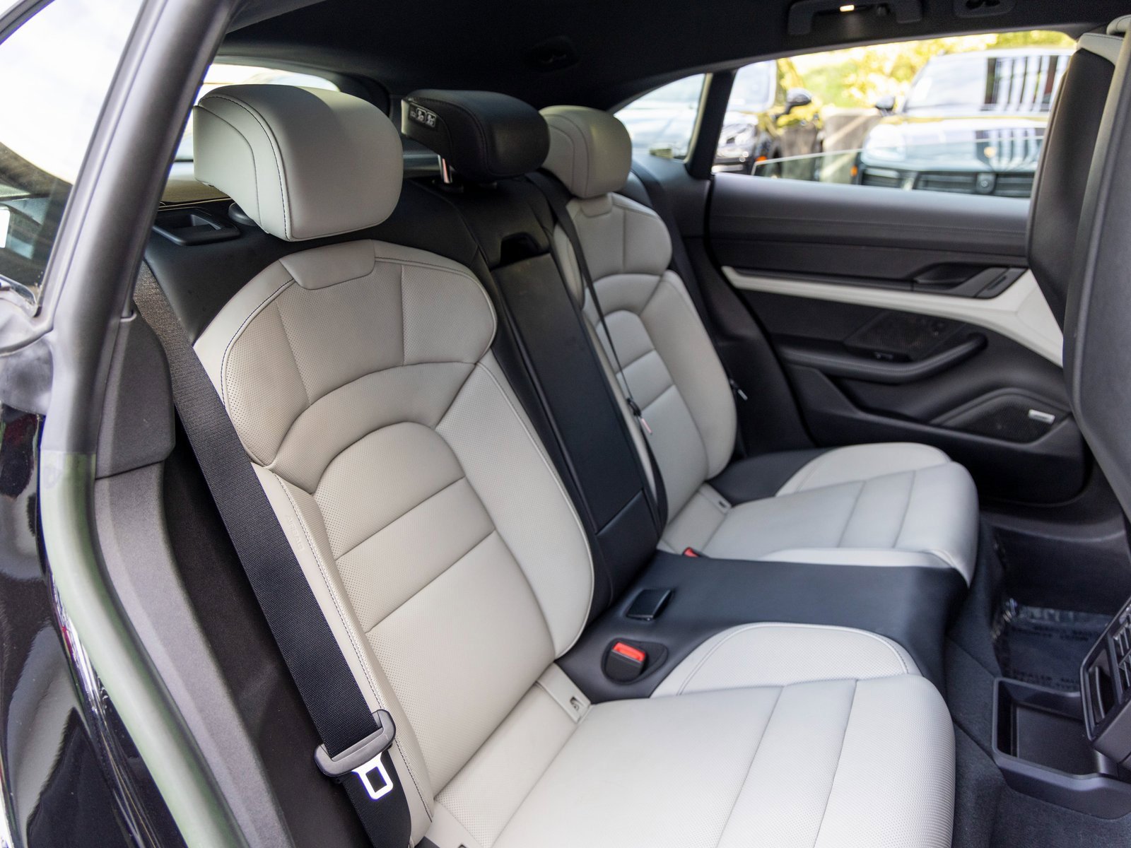 Certified 2022 Porsche Taycan 4 Cross Turismo image 47