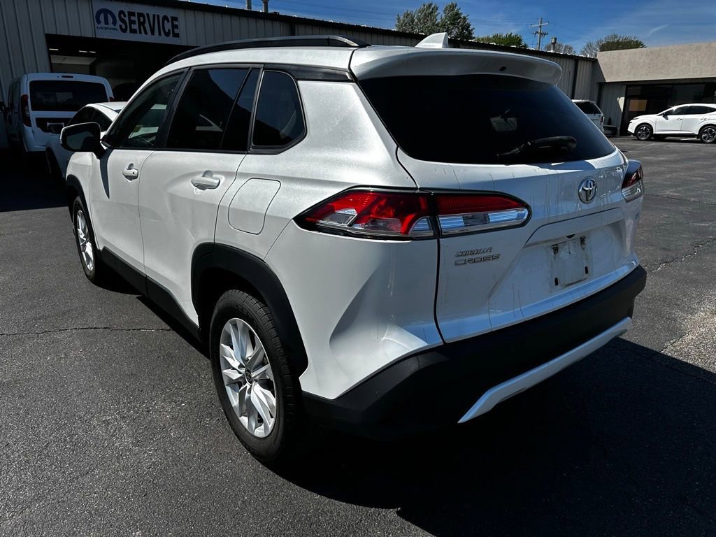 Used 2022 Toyota Corolla Cross LE FWD image 17