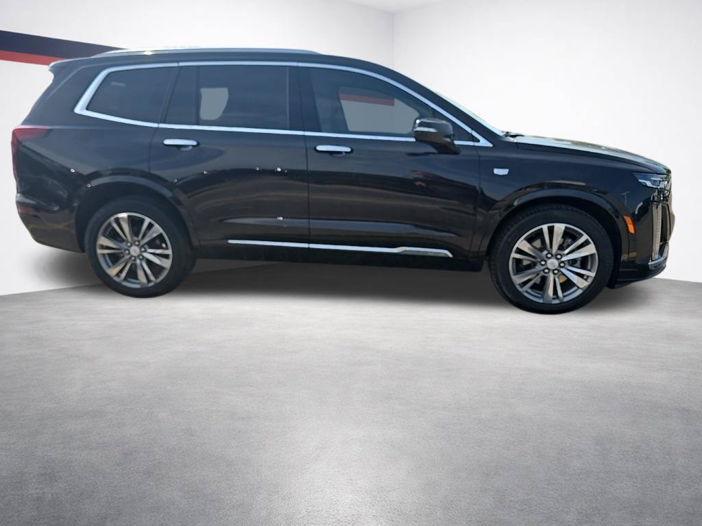 Used 2022 Cadillac XT6 Premium Luxury w/ Technology Package AWD/4WD image 4