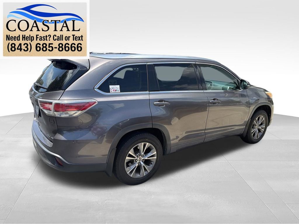 Used 2015 Toyota Highlander XLE AWD/4WD image 5