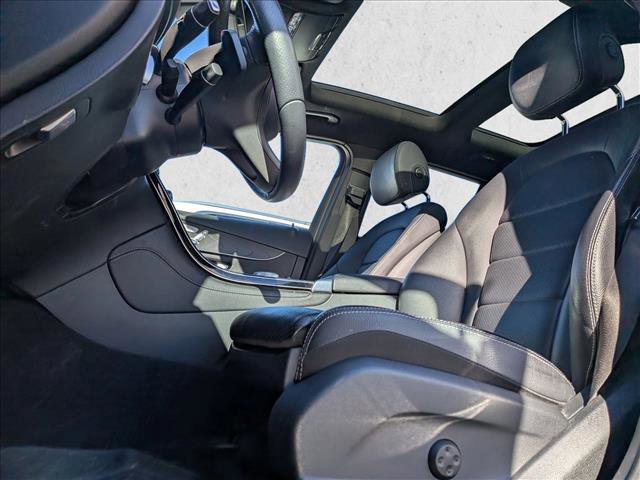 Used 2017 Mercedes-Benz GLC 300 4MATIC image 13