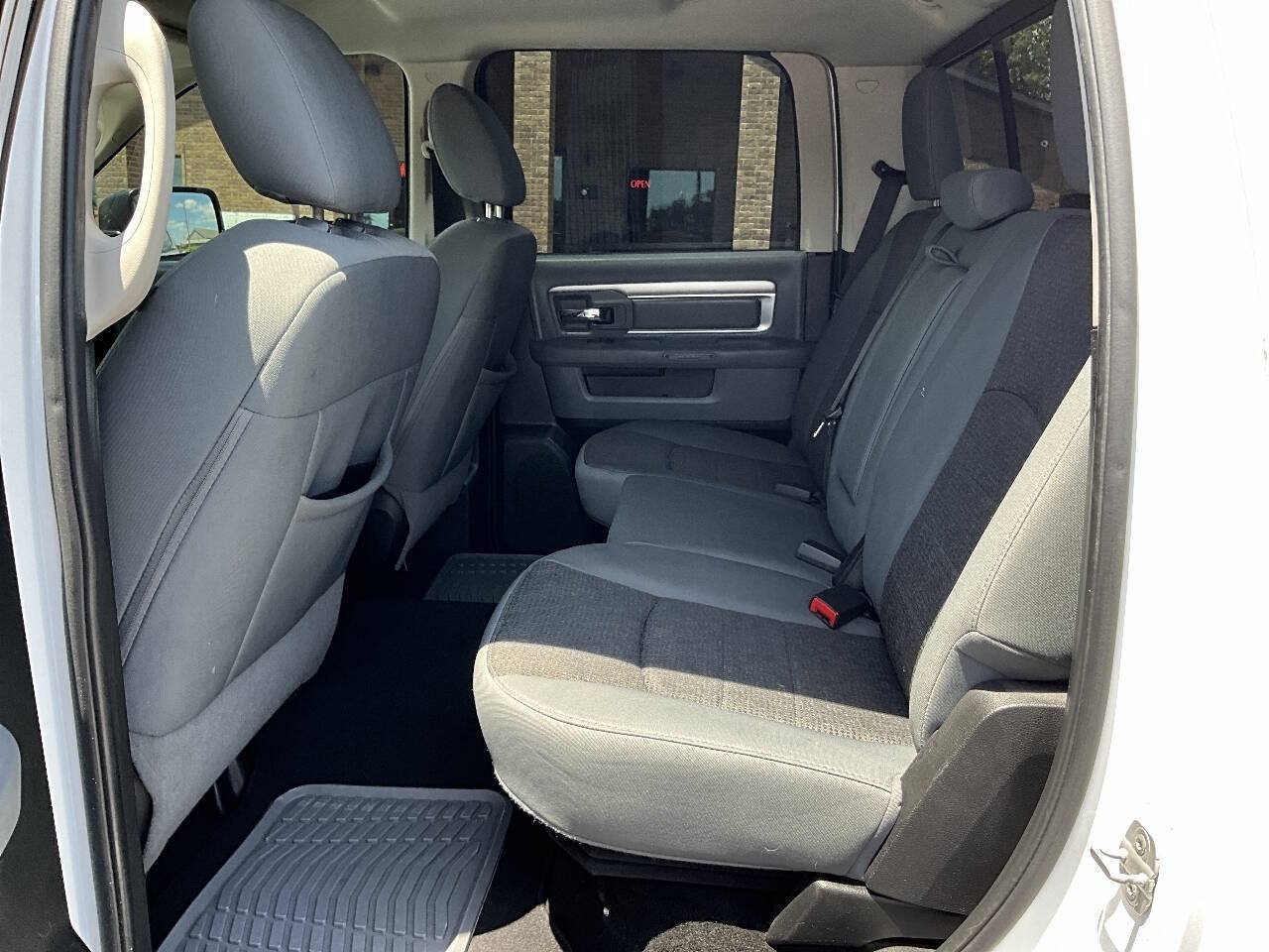 Used 2014 RAM 1500 Classic SLT w/ Remote Start & Security Group AWD/4WD image 22