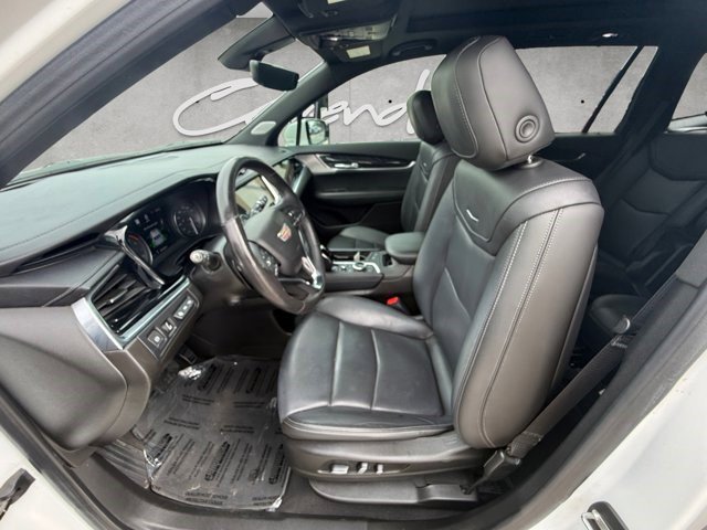 Used 2022 Cadillac XT6 Premium Luxury w/ Technology Package FWD image 21