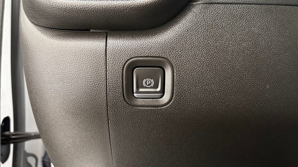 Used 2024 Chevrolet Silverado 1500 Custom image 32