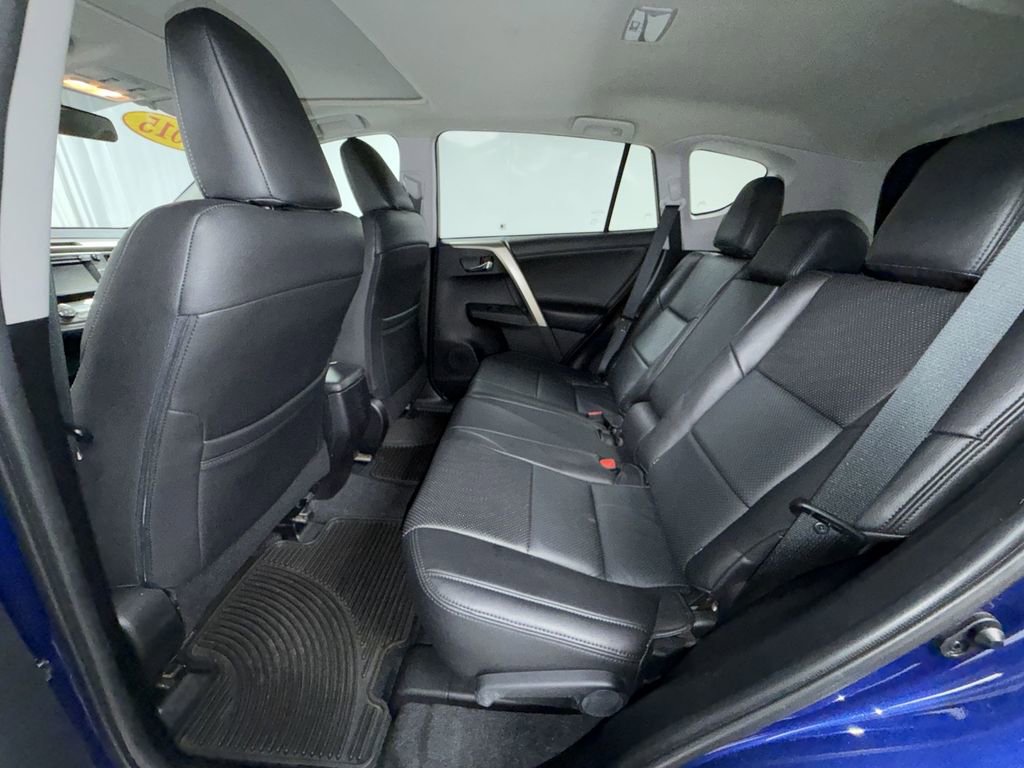 Used 2015 Toyota RAV4 XLE AWD/4WD image 18