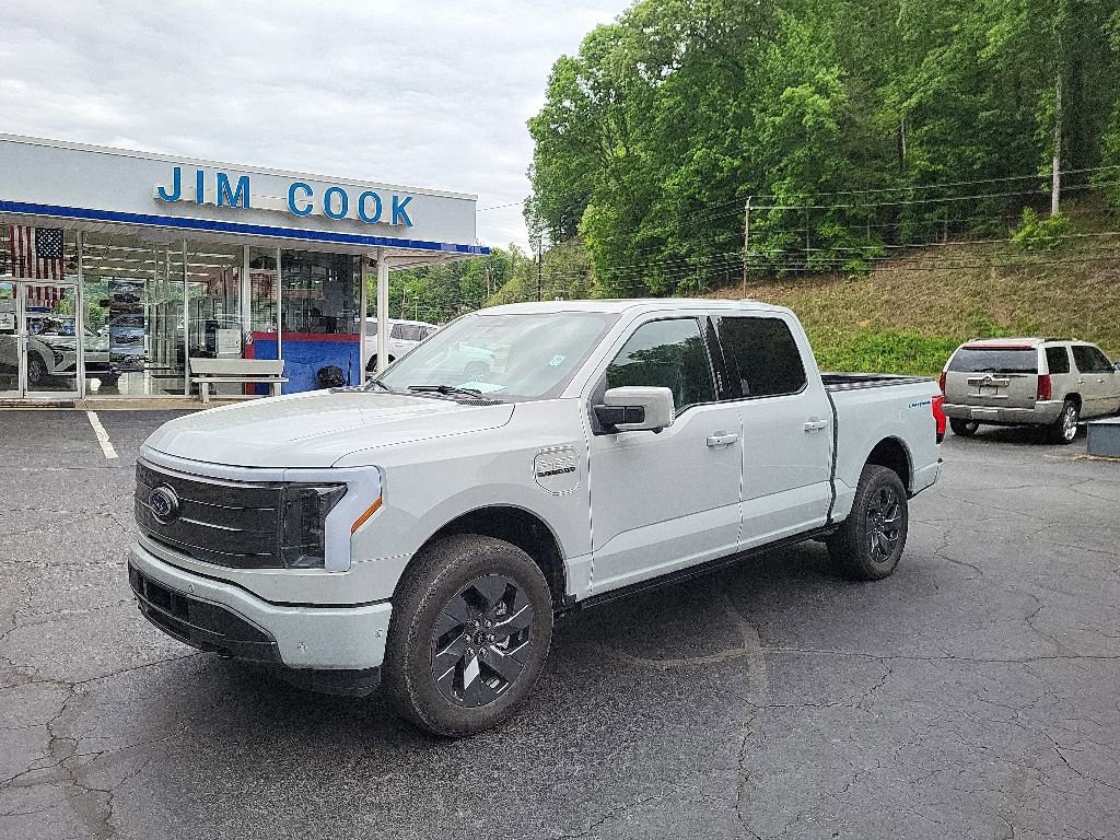 Used 2023 Ford F150 Lightning Lariat w/ Equipment Group 511A High AWD/4WD image 2
