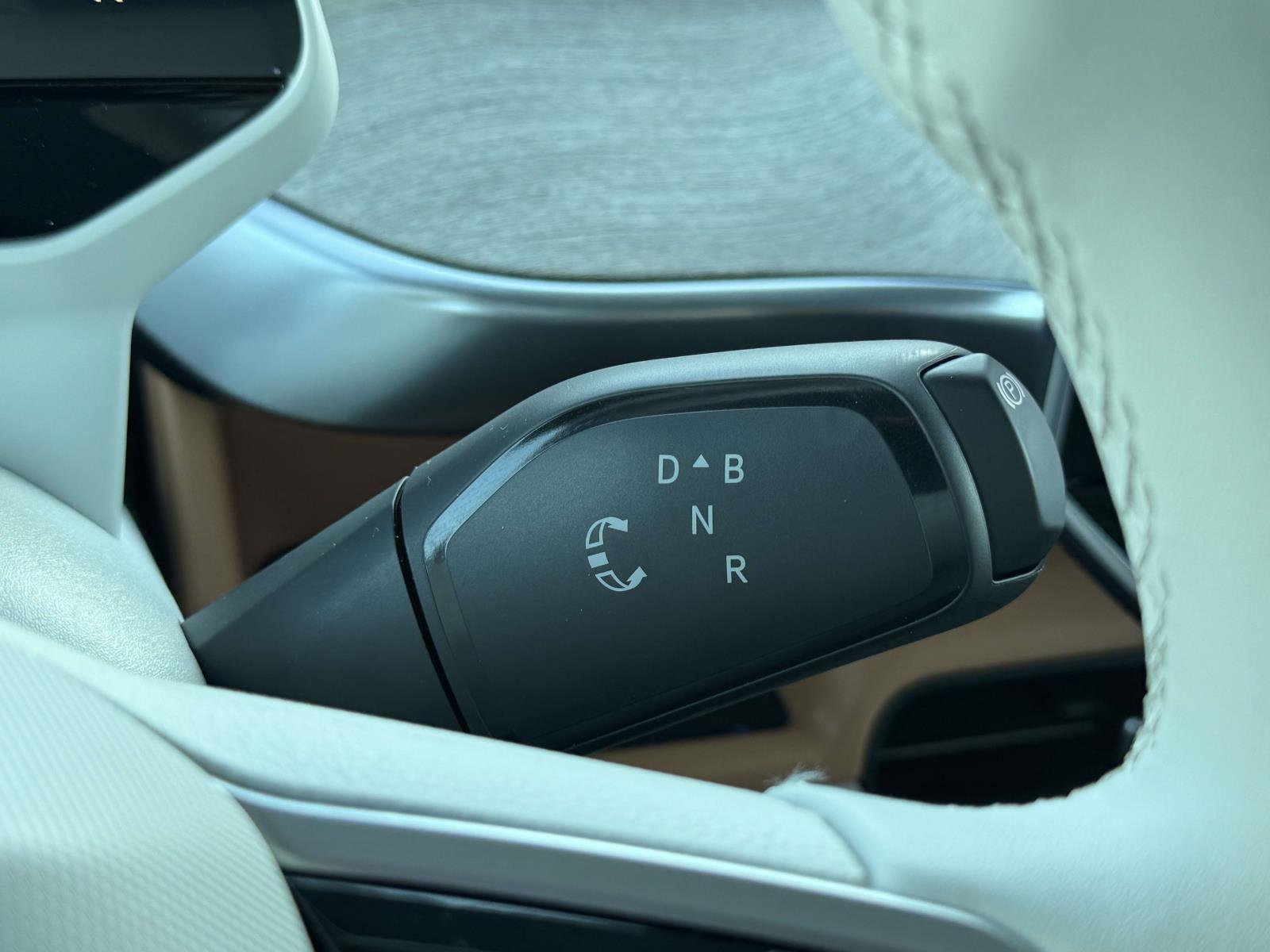 Certified 2025 Volkswagen ID. Buzz 1st Edition image 19