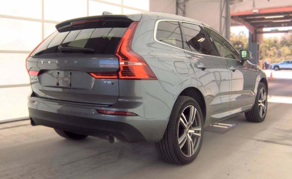 Used 2021 Volvo XC60 T5 Momentum w/ Premium Package AWD/4WD image 8