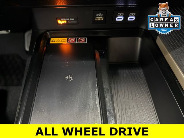 Used 2025 Toyota Camry SE w/ Convenience Package image 19