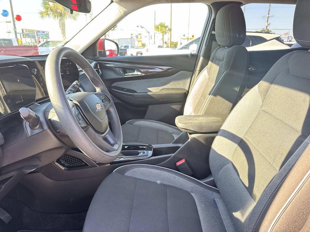 Used 2025 Chevrolet TrailBlazer LT image 15