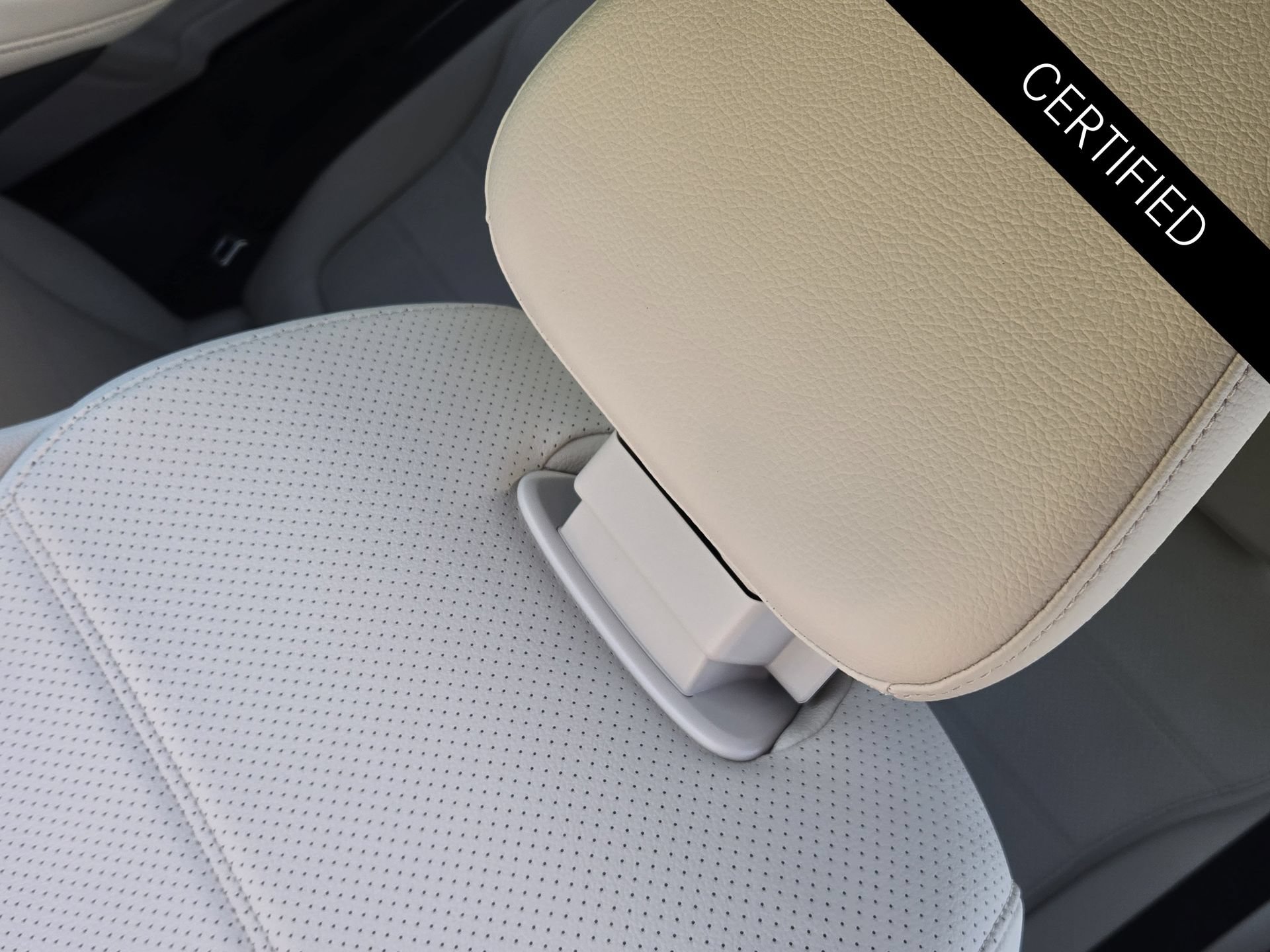 Certified 2026 Mercedes-Benz GLC 300 image 21