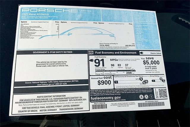 Certified 2025 Porsche Macan 4S Electric image 39