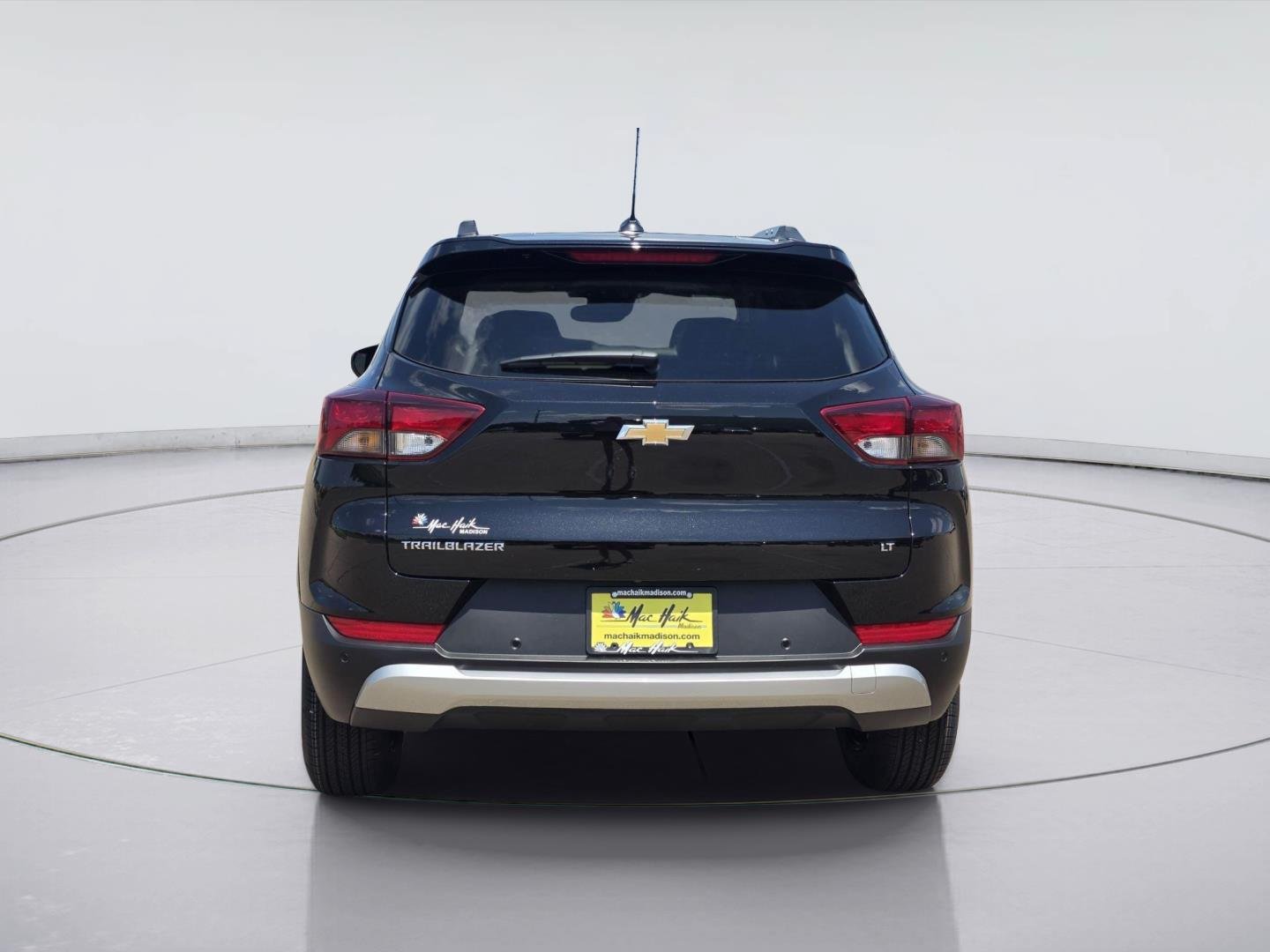 New 2026 Chevrolet TrailBlazer LT w/ Convenience Package FWD image 4