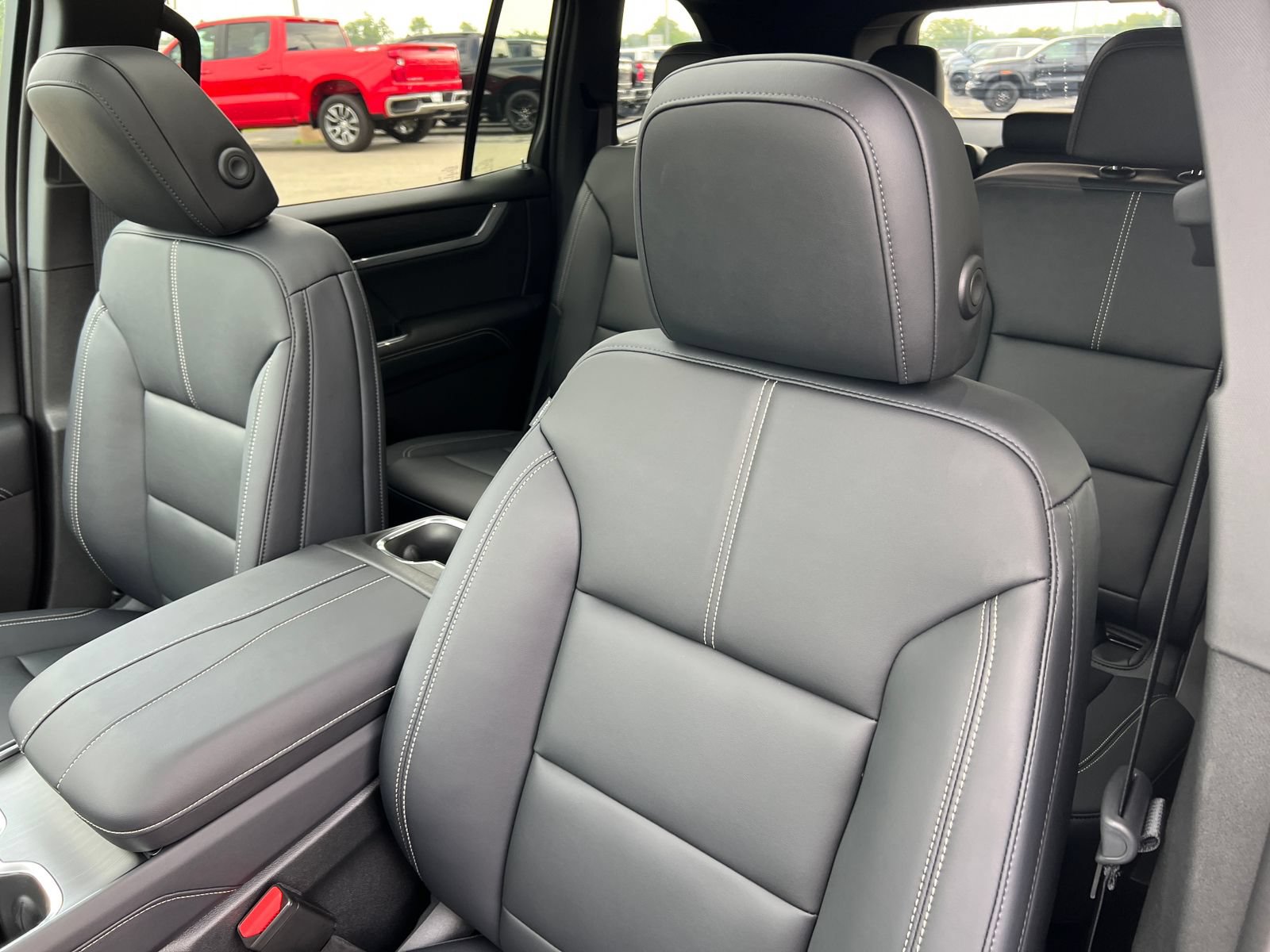 New 2027 GMC Acadia Elevation w/ Elevation Premium Package AWD/4WD image 13