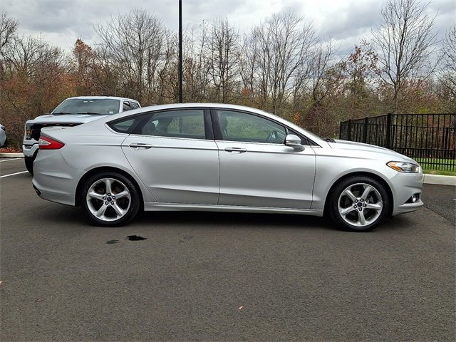 Used 2015 Ford Fusion SE w/ Equipment Group 201A image 8