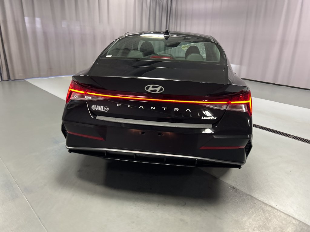 Used 2026 Hyundai Elantra Limited FWD image 6