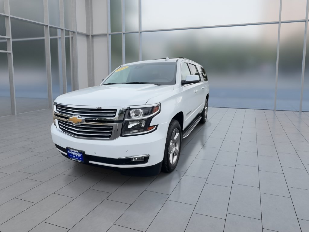 Used 2020 Chevrolet Suburban Premier w/ Max Trailering Package AWD/4WD image 4