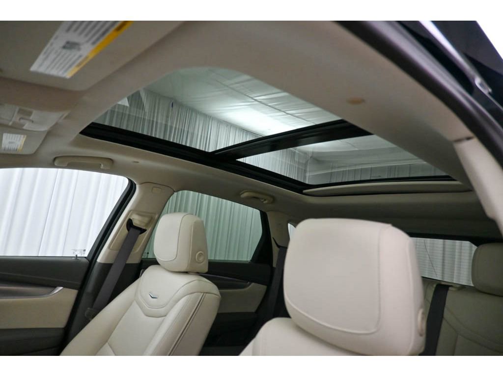 Certified 2025 Cadillac XT5 Premium Luxury image 20