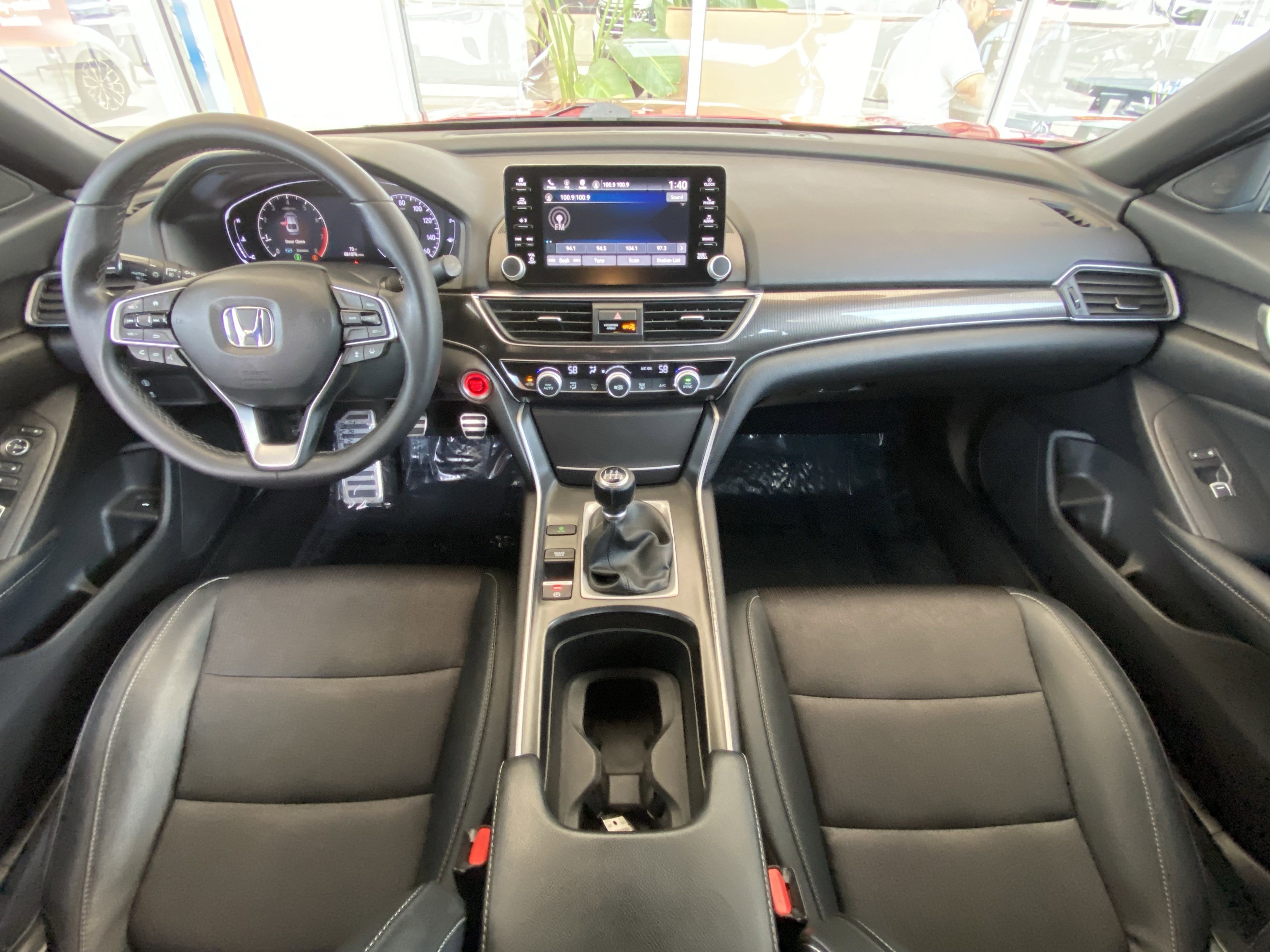 Used 2018 Honda Accord Sport image 24